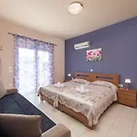 Kiriakos Apartment